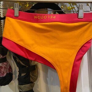 Peloton Endurance Rib One Shoulder Bra